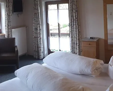 Gaestehaus Inzeller Hof 3*