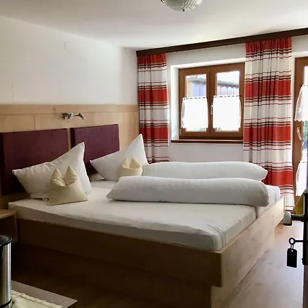 Hotel Gaestehaus Inzeller Hof 3*