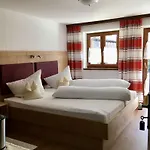 Hotel Gaestehaus Inzeller Hof 3*